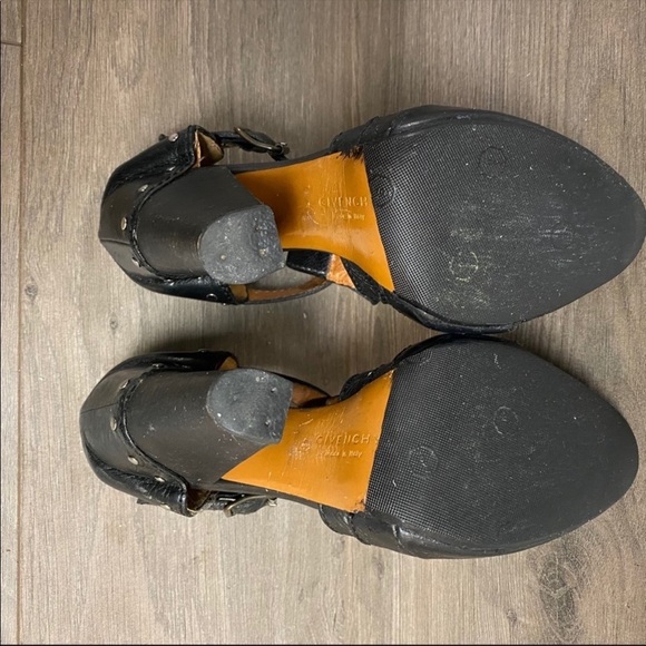 Givenchy | Vintage Chunky T Strap Peep Toe Heels - Picture 5 of 9